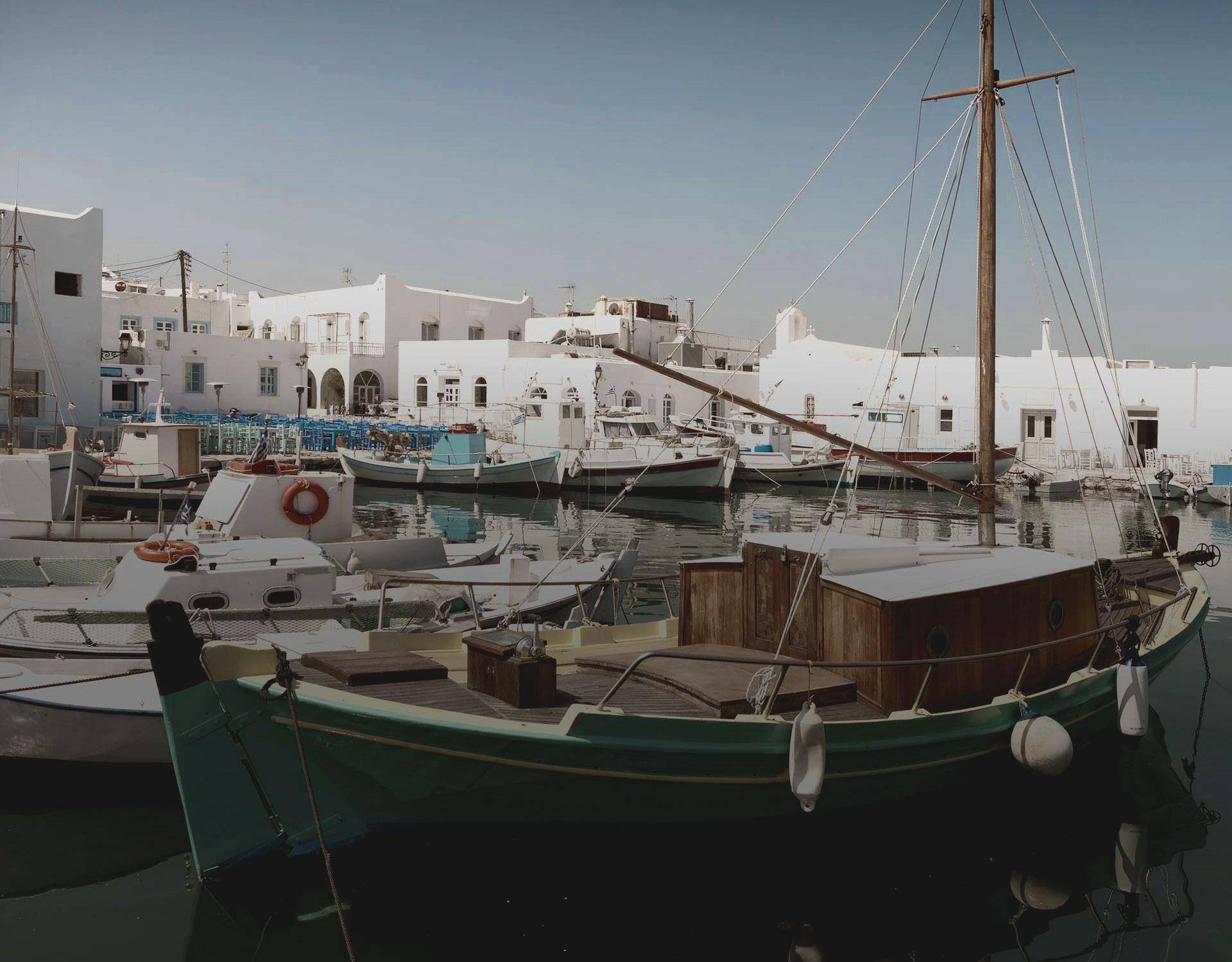 06_aura_suites_paros_naoussa_0.jpg